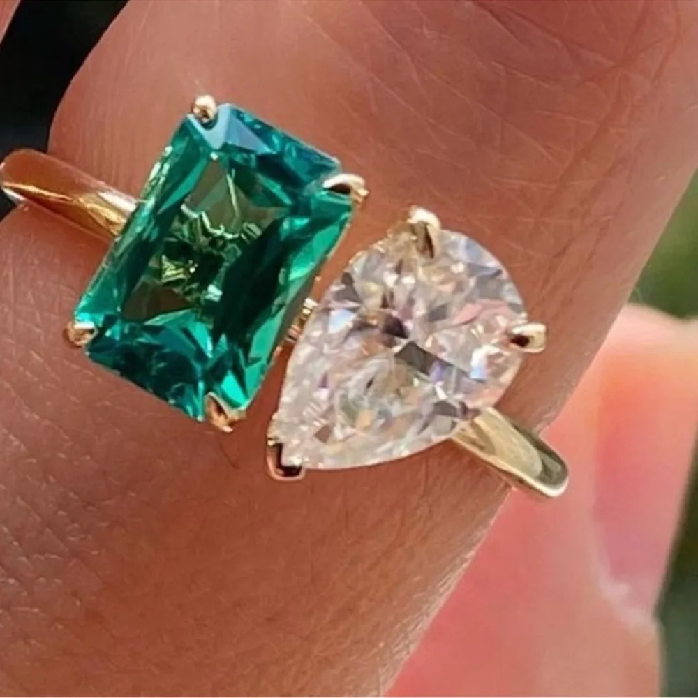 Toi et Moi Double Stone Engagement Ring - Picture 4 of 10